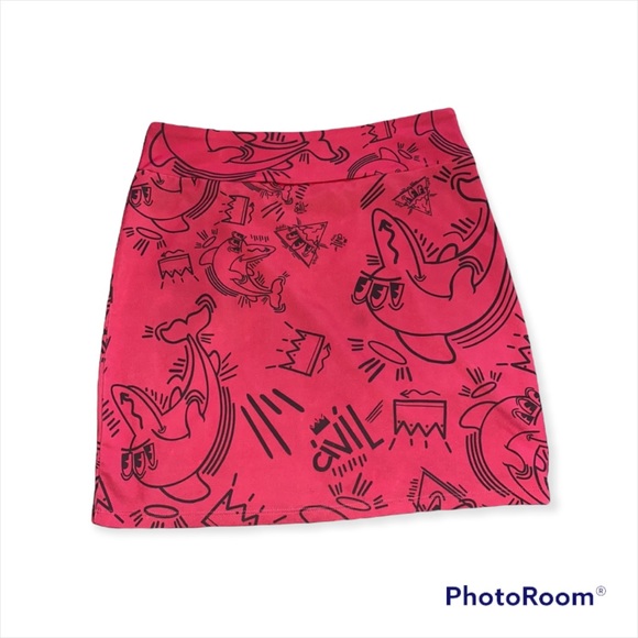 Pink & black artistic skirt - Picture 2 of 3